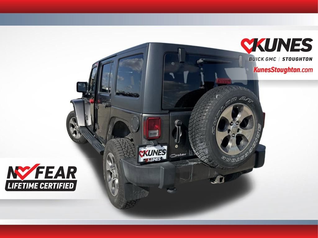 Used 2016 Jeep Wrangler Unlimited Sahara w/ Dual Top Group AWD/4WD image 9