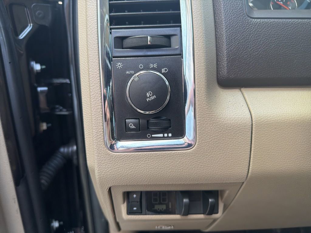 Used 2011 RAM 1500 Laramie image 36