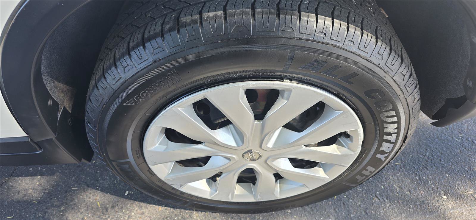 Used 2016 Nissan Rogue S FWD image 9