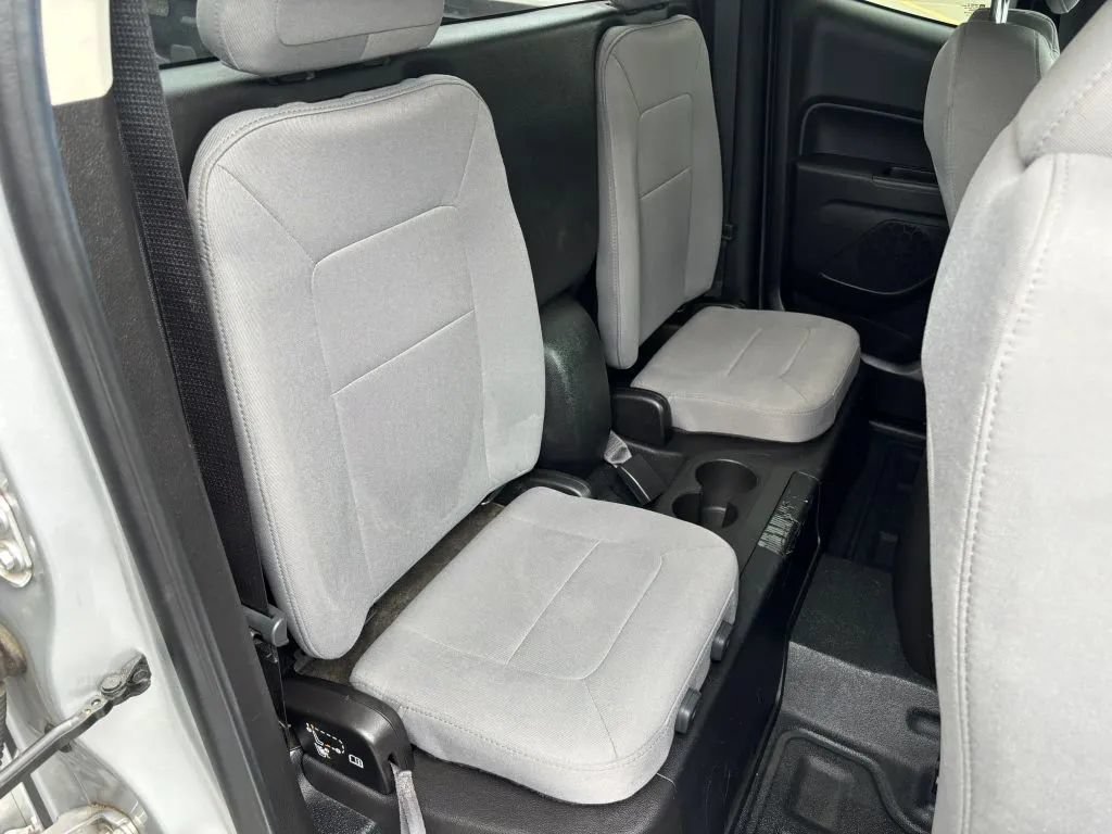 Used 2016 Chevrolet Colorado W/T w/ WT Convenience Package AWD/4WD image 15