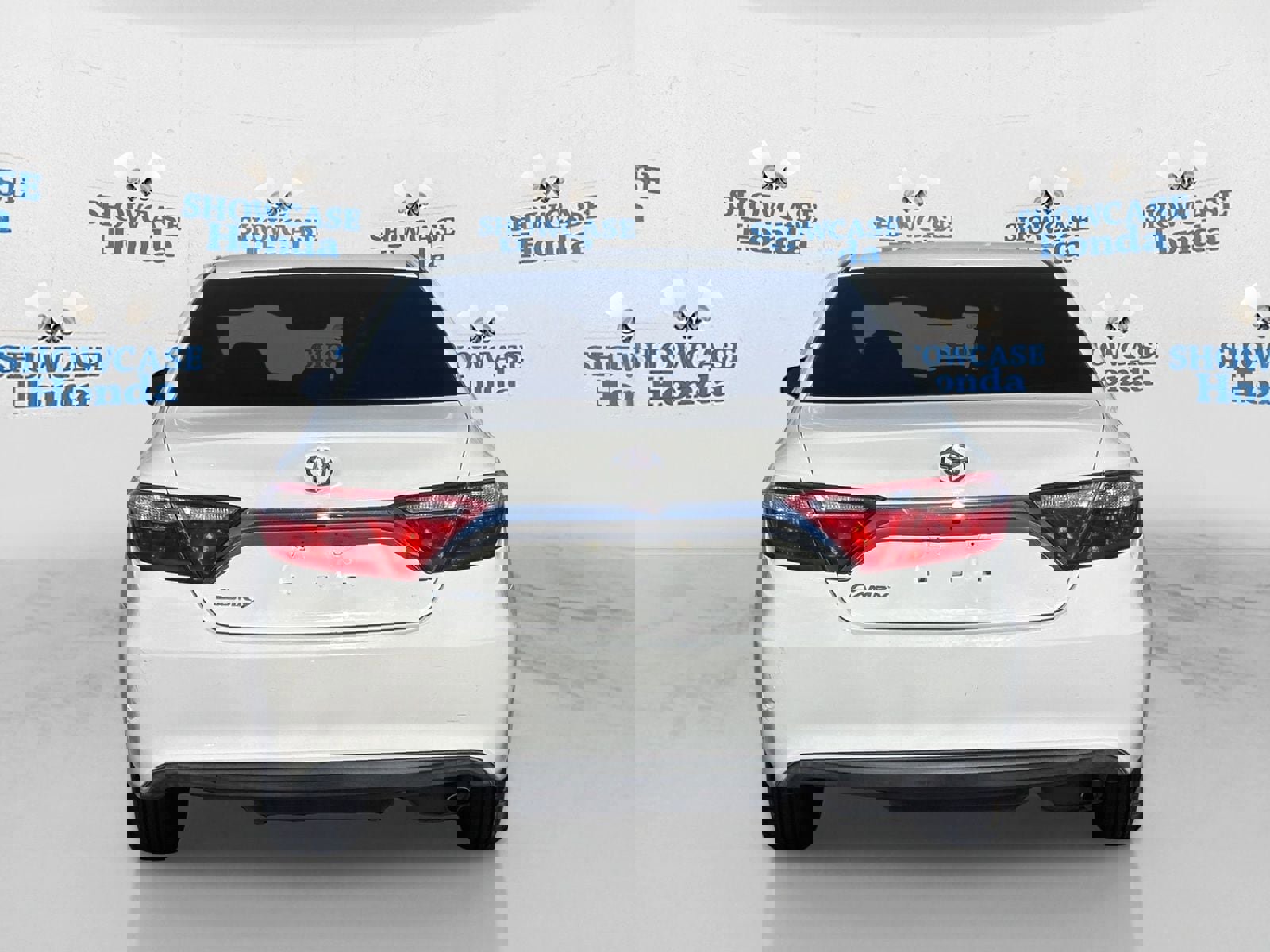 Used 2017 Toyota Camry LE image 7