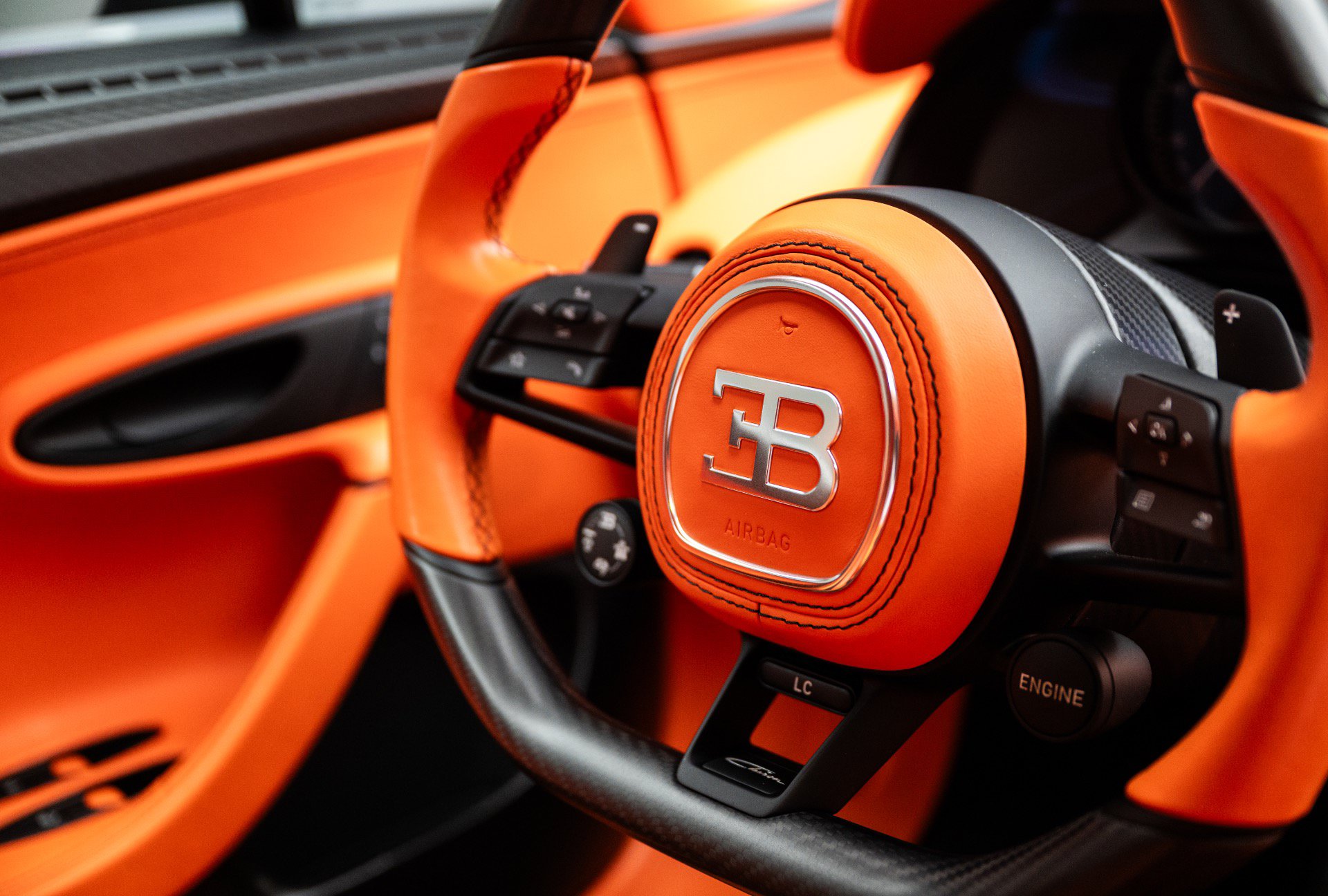 Used 2024 Bugatti Chiron Super Sport AWD/4WD image 25
