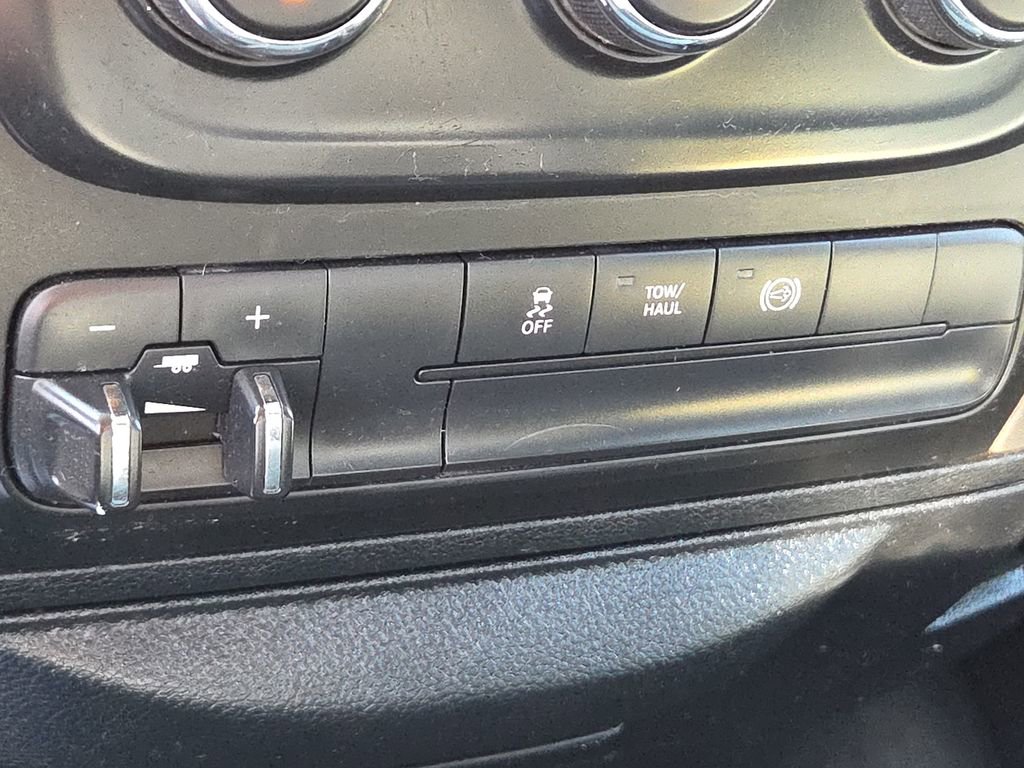 Used 2017 RAM 2500 SLT image 22