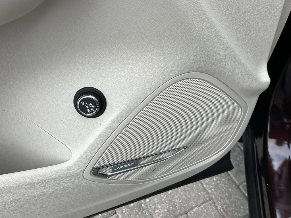 Certified 2023 Buick Envision Avenir image 20