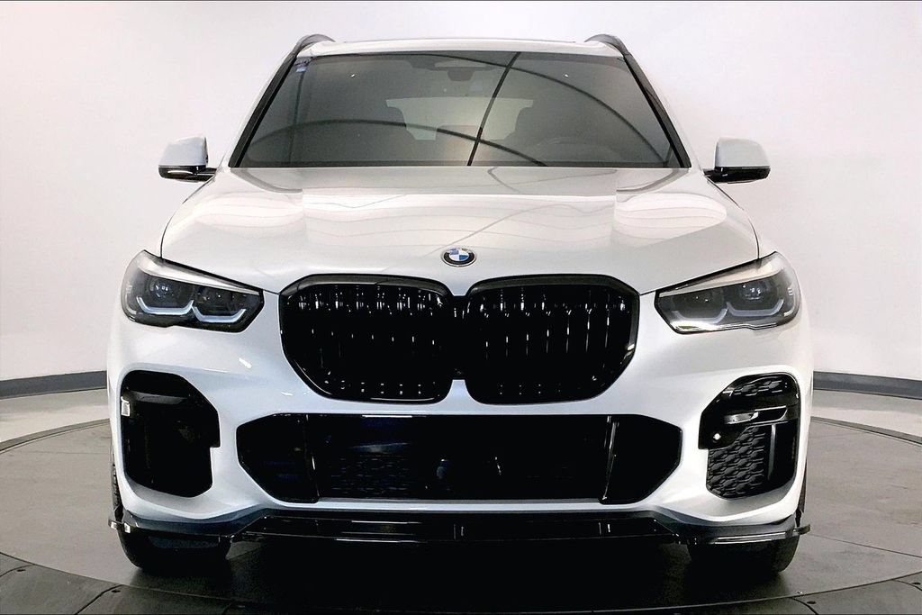 Used 2022 BMW X5 xDrive40i w/ M Sport Package AWD/4WD image 2
