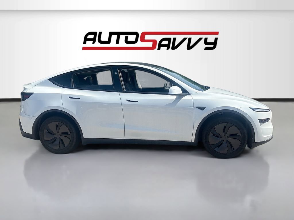 Used 2026 Tesla Model Y 2WD image 8
