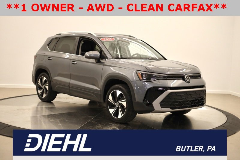 Used 2025 Volkswagen Taos SE w/ Panoramic Sunroof Package