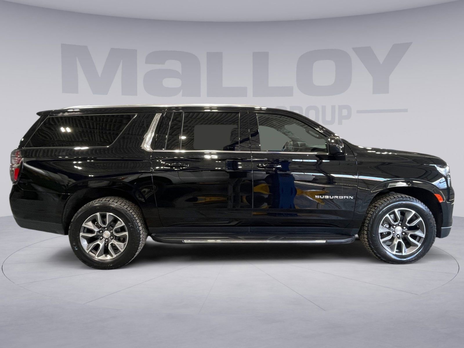 Used 2023 Chevrolet Suburban LS w/ Driver Alert Package image 6