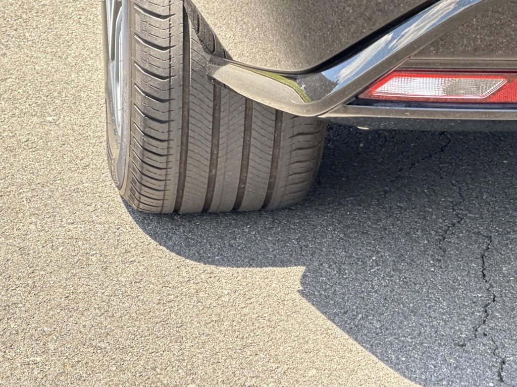 Certified 2024 Cadillac Lyriq Sport AWD/4WD image 18
