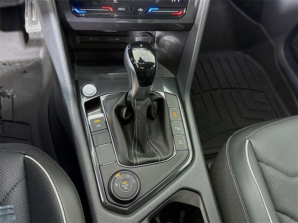 Used 2024 Volkswagen Tiguan SEL R-Line image 10