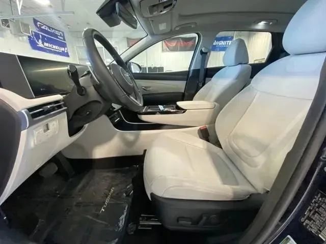 Used 2025 Hyundai Tucson SEL AWD/4WD image 10