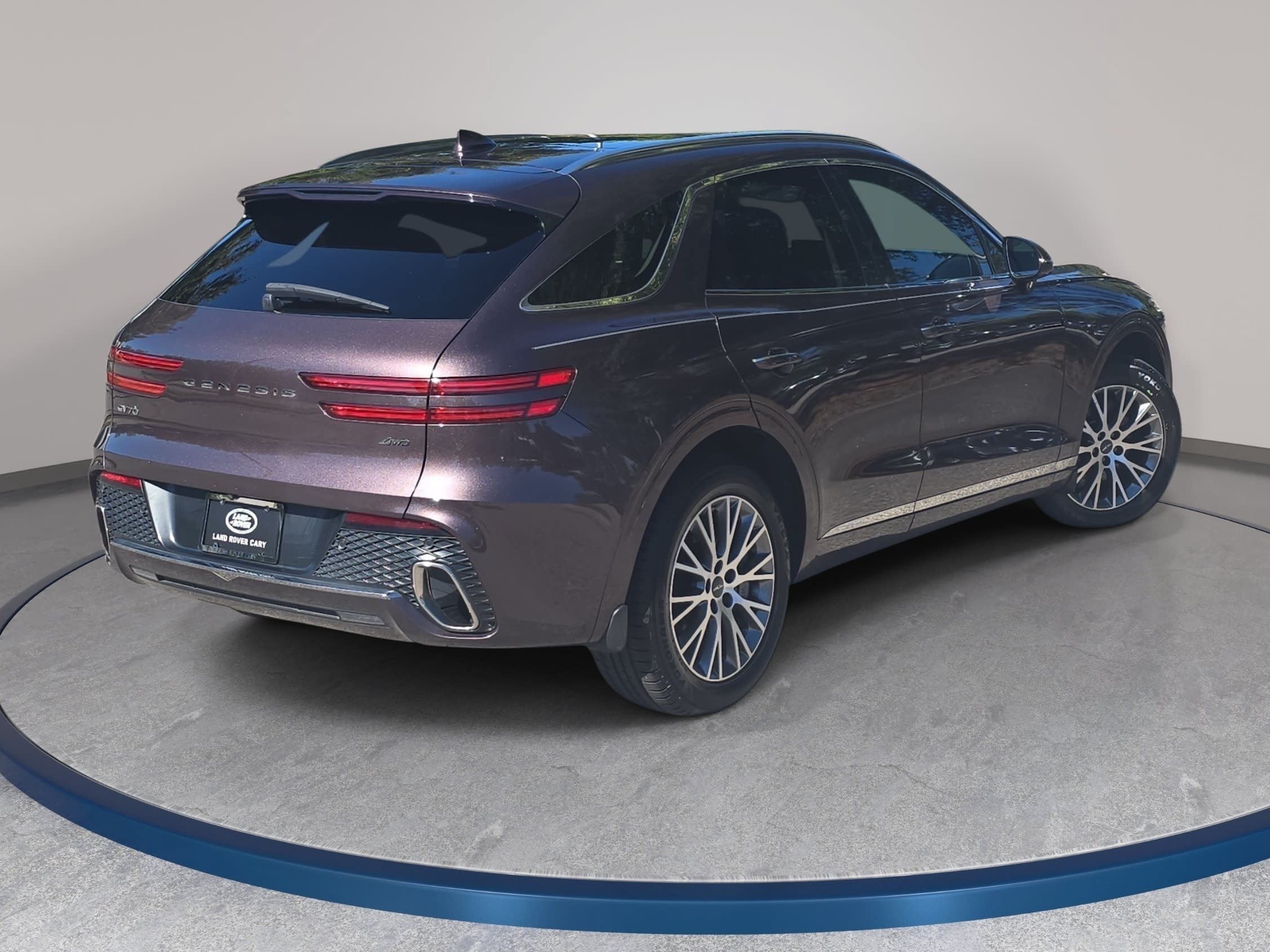 Used 2023 Genesis GV70 2.5T w/ Select Package AWD/4WD image 5