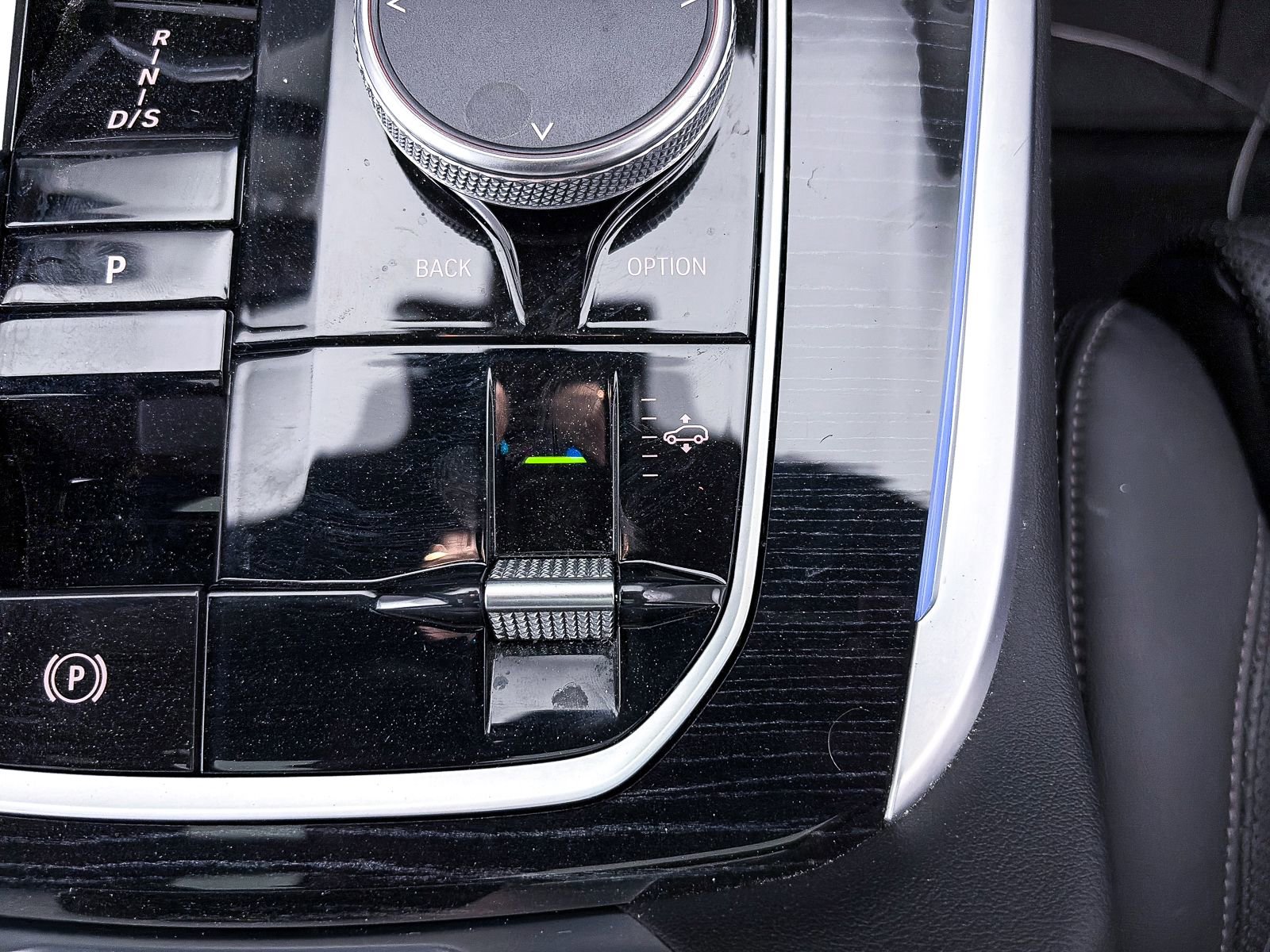 Used 2024 BMW X7 xDrive40i w/ M Sport Package image 29