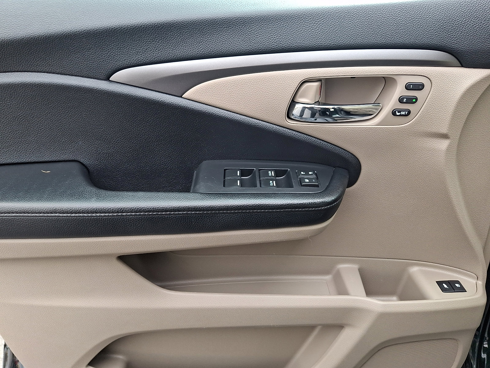 Used 2019 Honda Pilot EX-L image 11