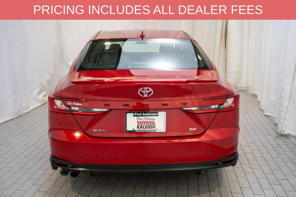 Used 2025 Toyota Camry SE FWD image 4