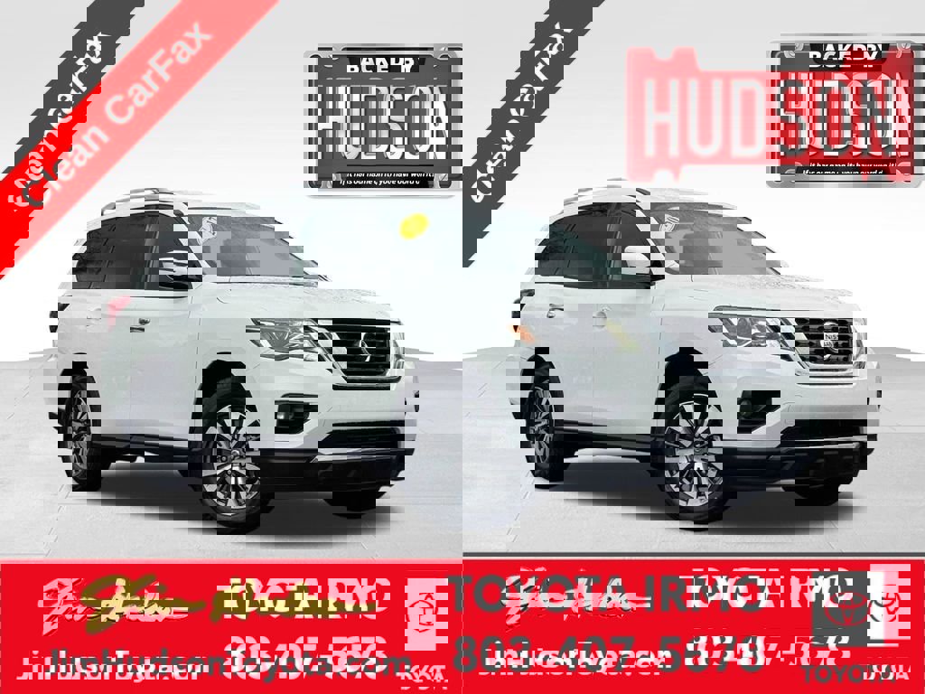 Used 2017 Nissan Pathfinder SV image 1