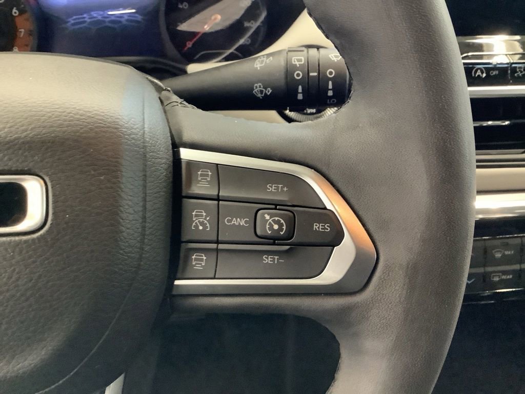 Used 2023 Jeep Compass Limited AWD/4WD image 13