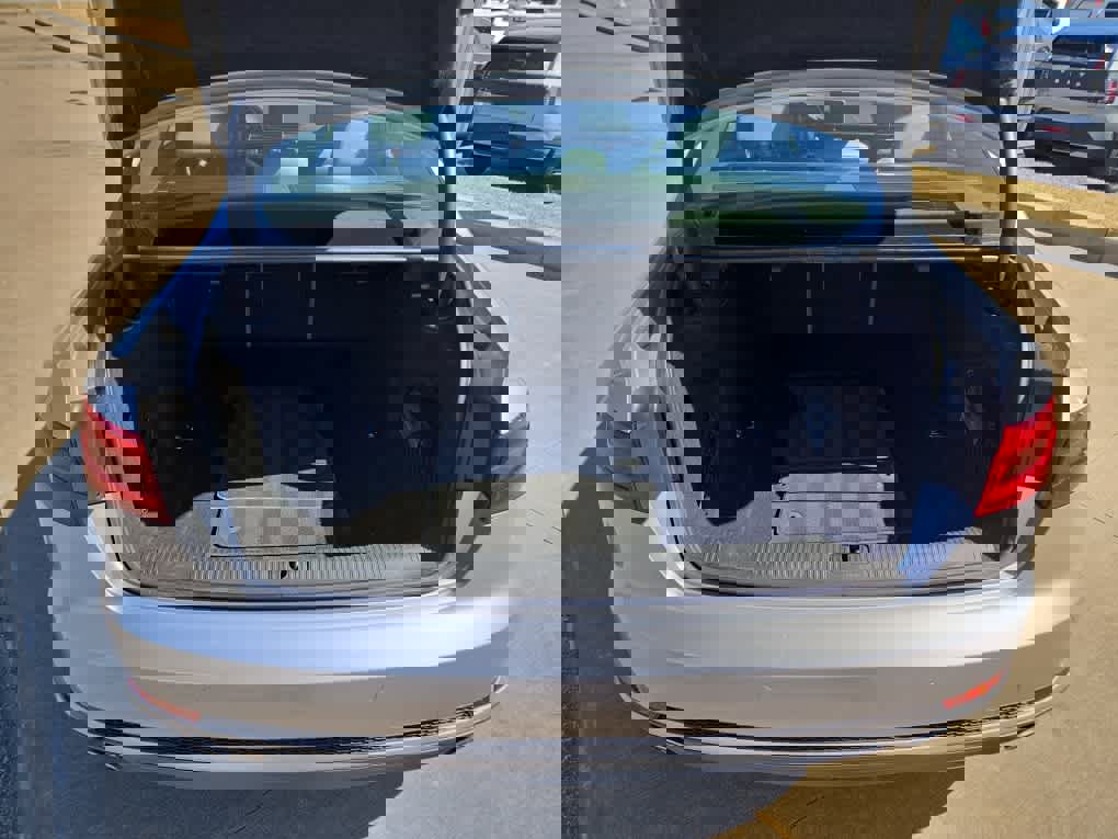 Used 2017 Audi A4 2.0T Prestige w/ Prestige Package image 6