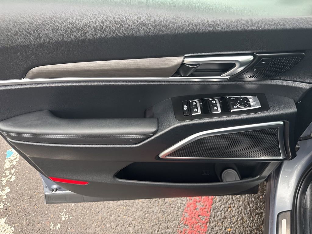 Used 2024 Kia Telluride SX X-Line image 11