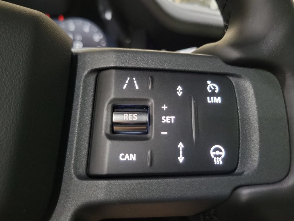 New 2026 Land Rover Defender 90 X-Dynamic SE AWD/4WD image 16