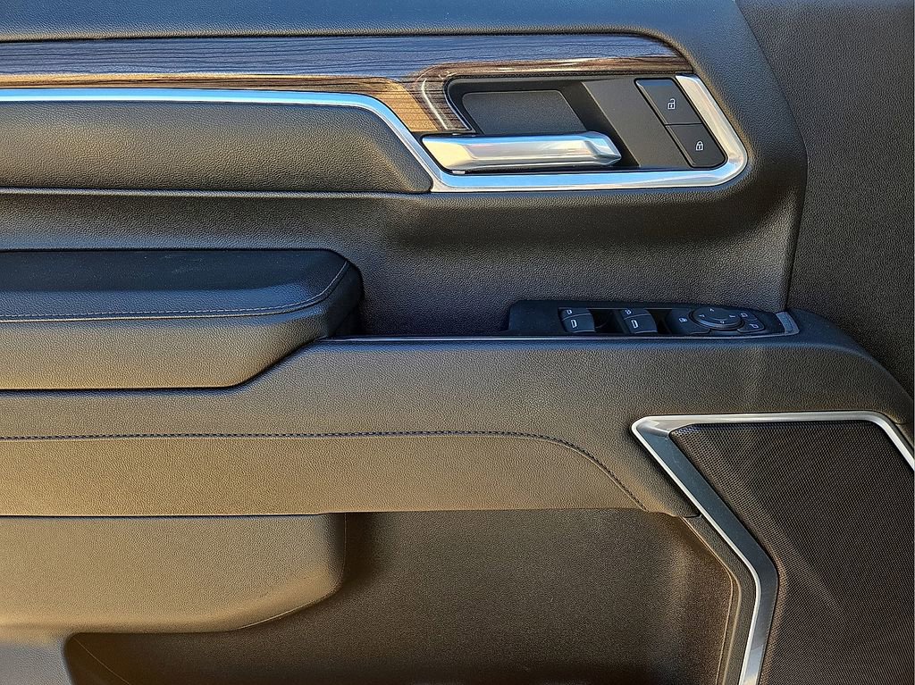 Used 2024 Chevrolet Silverado 2500 LT image 20