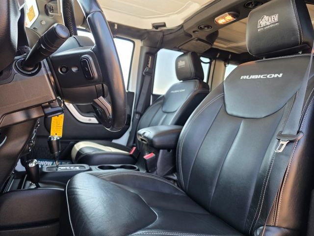 Used 2017 Jeep Wrangler Unlimited Rubicon w/ Connectivity Group AWD/4WD image 26