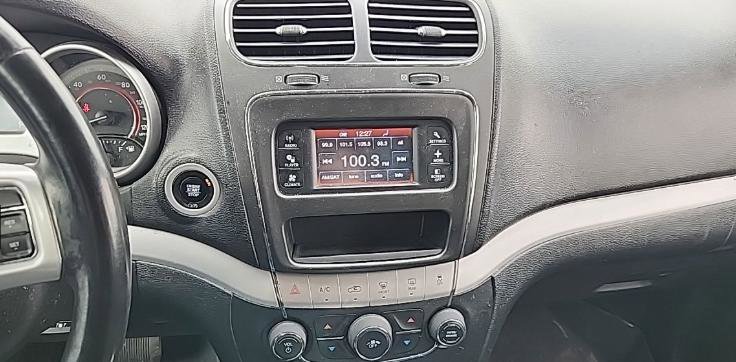 Used 2020 Dodge Journey SE w/ SE Popular Equipment Group FWD image 7