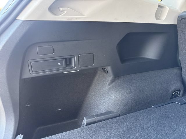 Used 2024 Volkswagen Tiguan SE AWD/4WD image 43