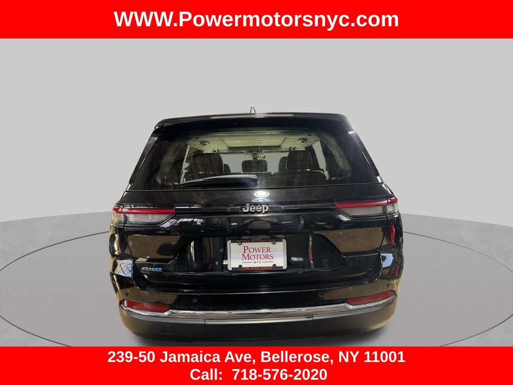 Used 2023 Jeep Grand Cherokee 4WD 4xe image 3