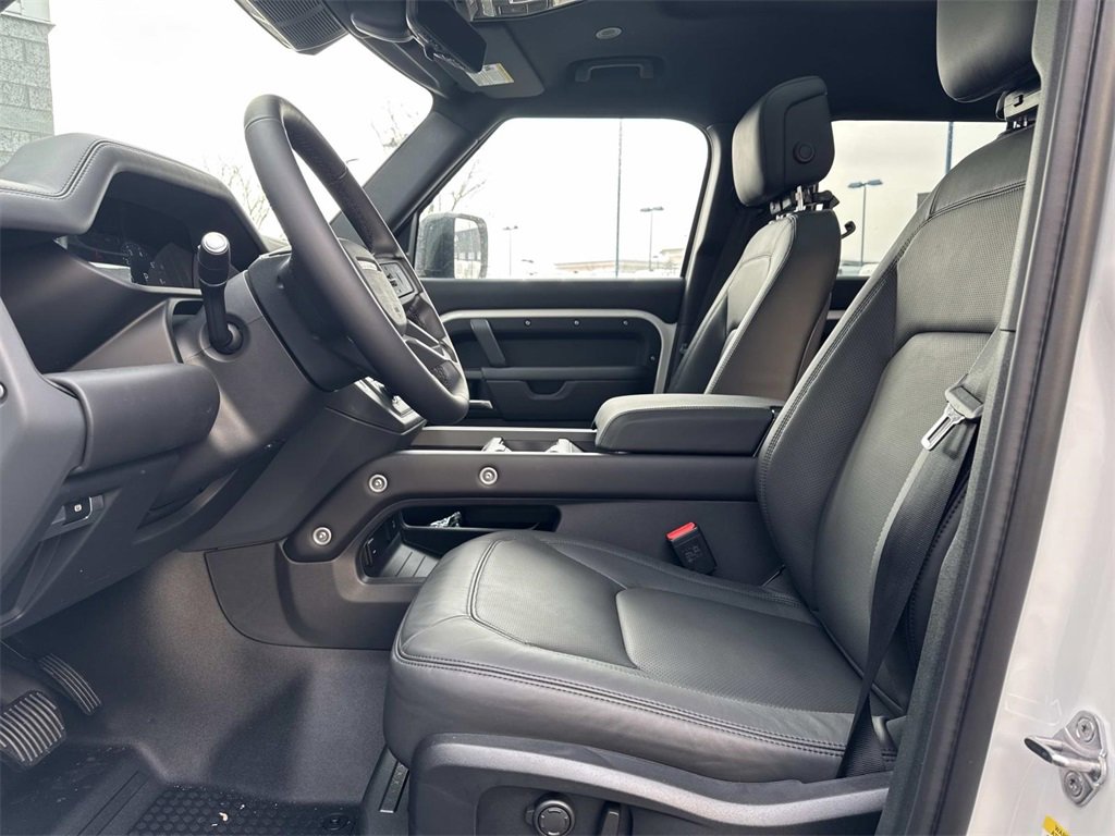 New 2026 Land Rover Defender 110 S image 18