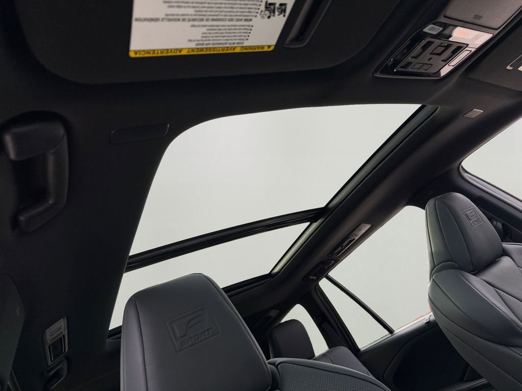 New 2026 Lexus TX 500h AWD image 4