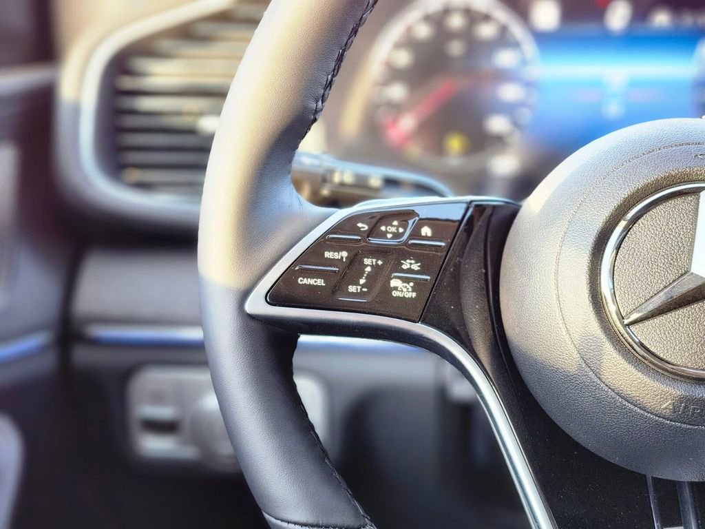 New 2026 Mercedes-Benz GLS 450 4MATIC image 29