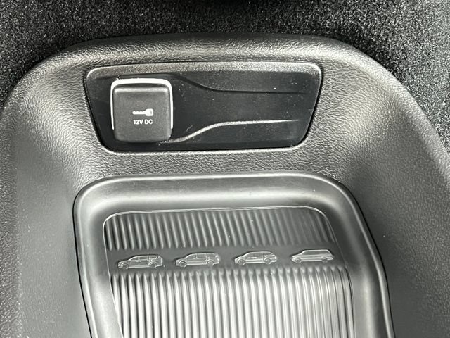 New 2027 Chrysler Pacifica Select AWD/4WD image 30