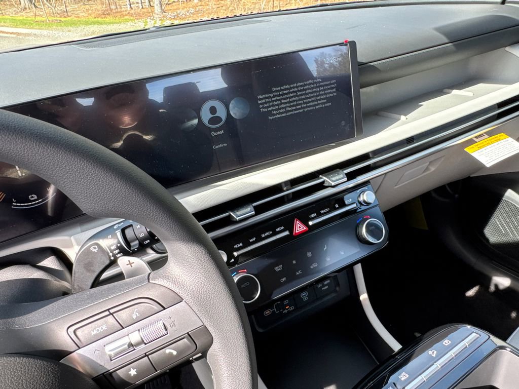 New 2026 Hyundai Tucson Blue SE image 19