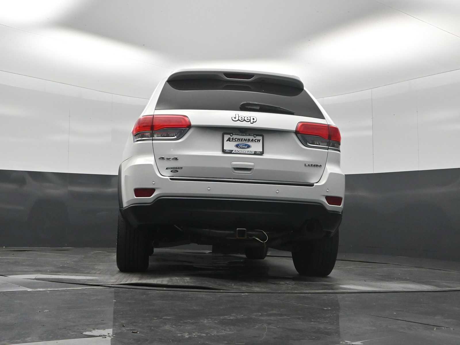 Used 2018 Jeep Grand Cherokee Laredo AWD/4WD image 45