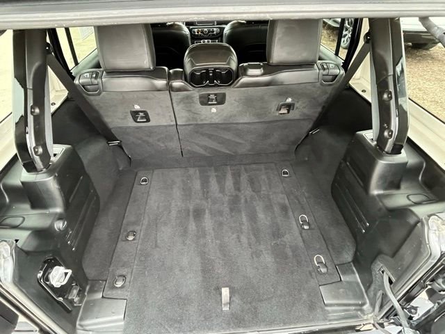 Used 2020 Jeep Wrangler Unlimited Sahara w/ Cold Weather Group image 26