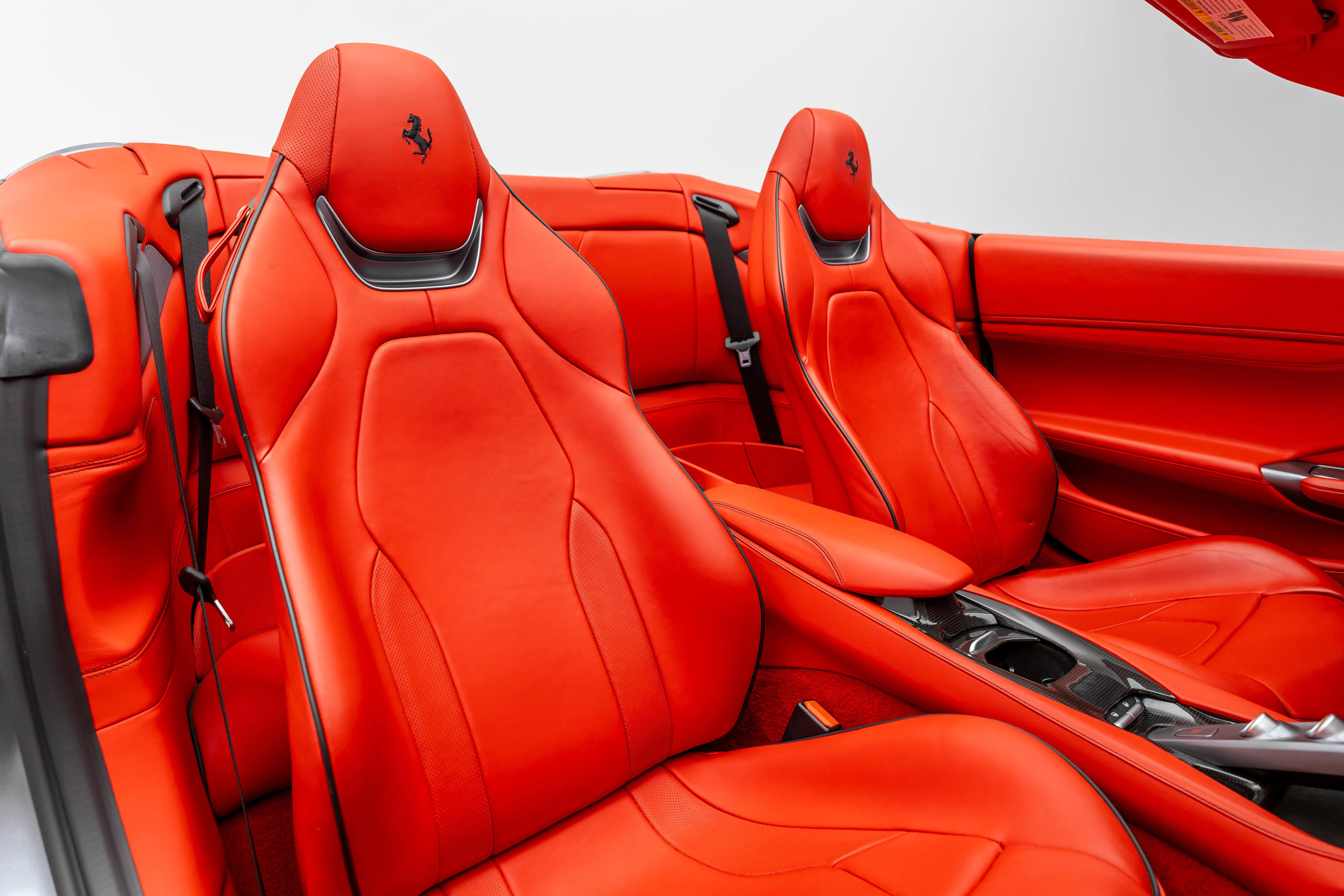 Certified 2019 Ferrari Portofino RWD image 63
