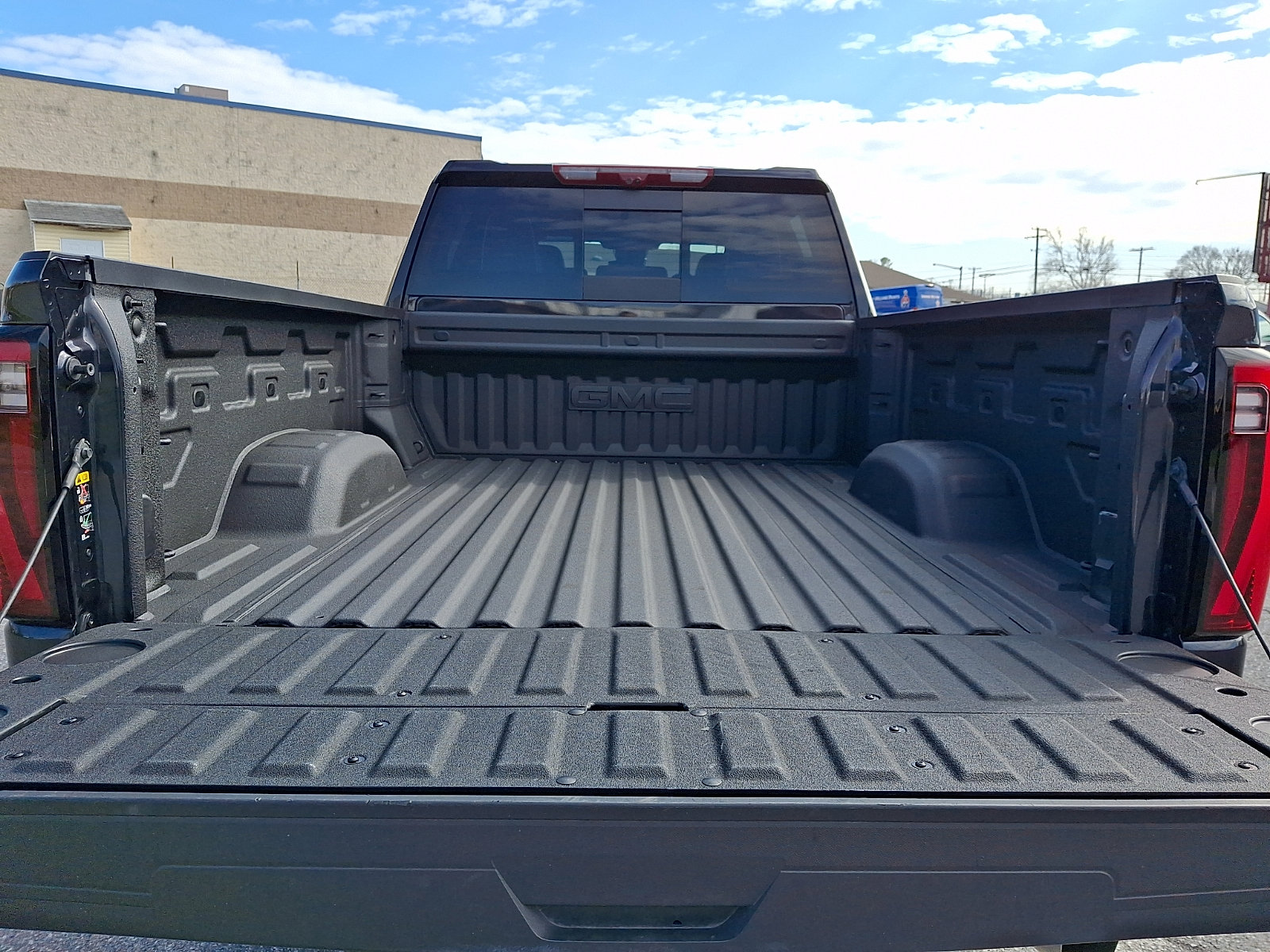 Certified 2025 GMC Sierra 2500 Denali Ultimate image 33