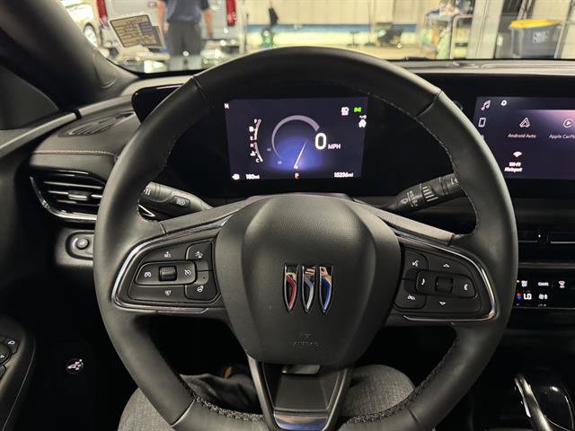 Certified 2025 Buick Envista Avenir FWD image 19