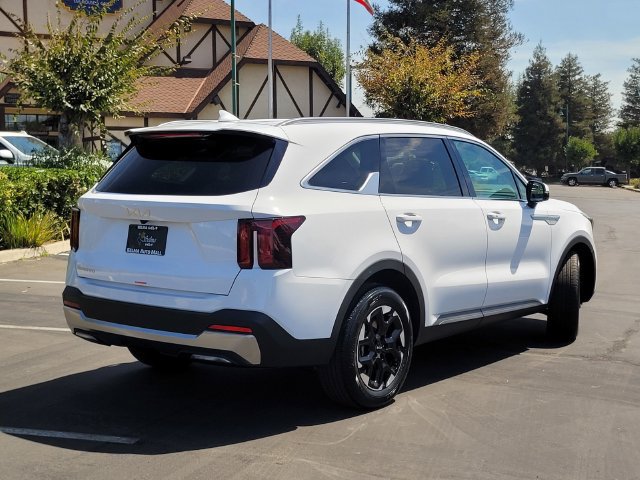 New 2026 Kia Sorento S FWD image 4