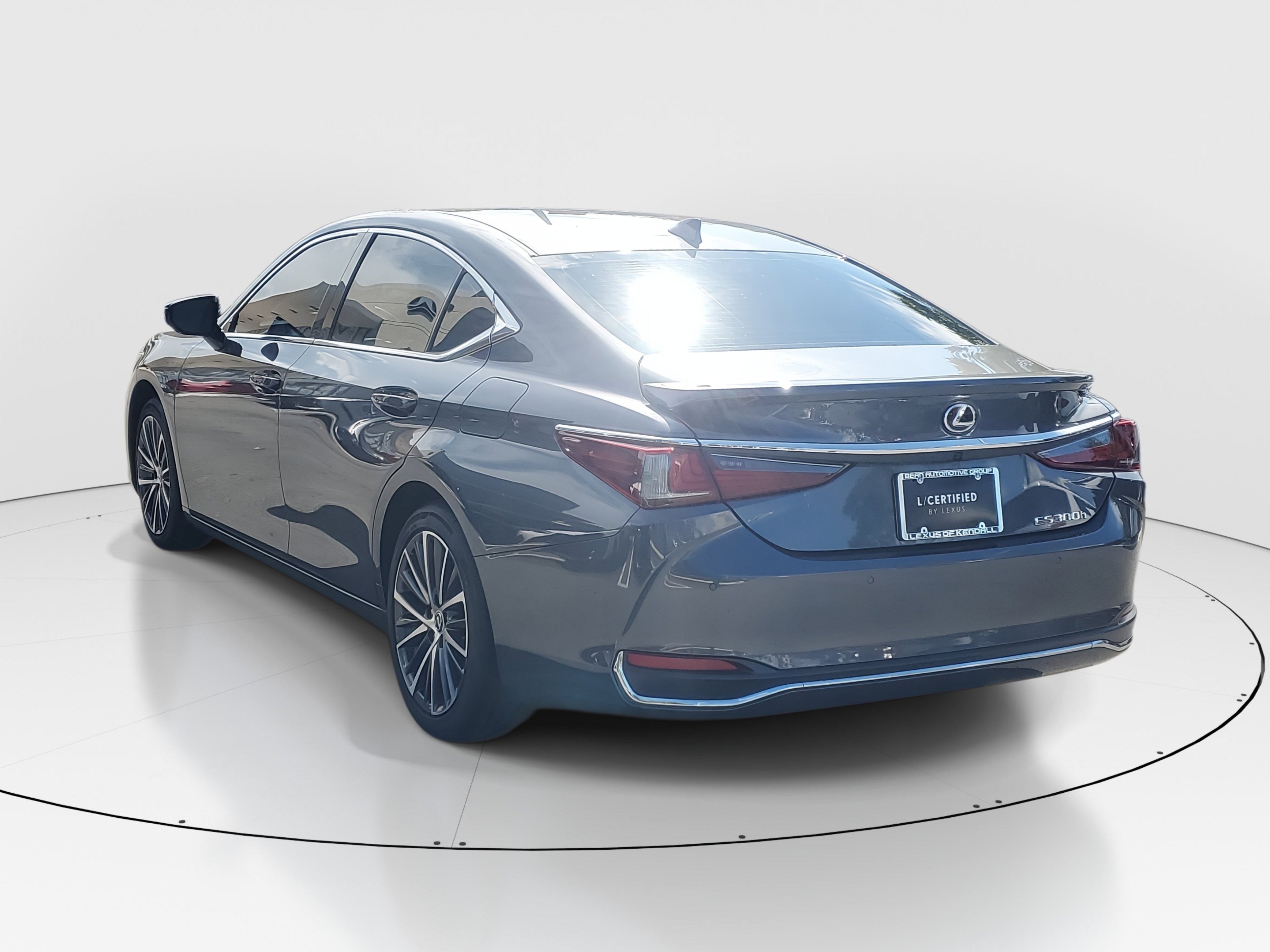 Used 2023 Lexus ES 300h w/ Premium Package image 6