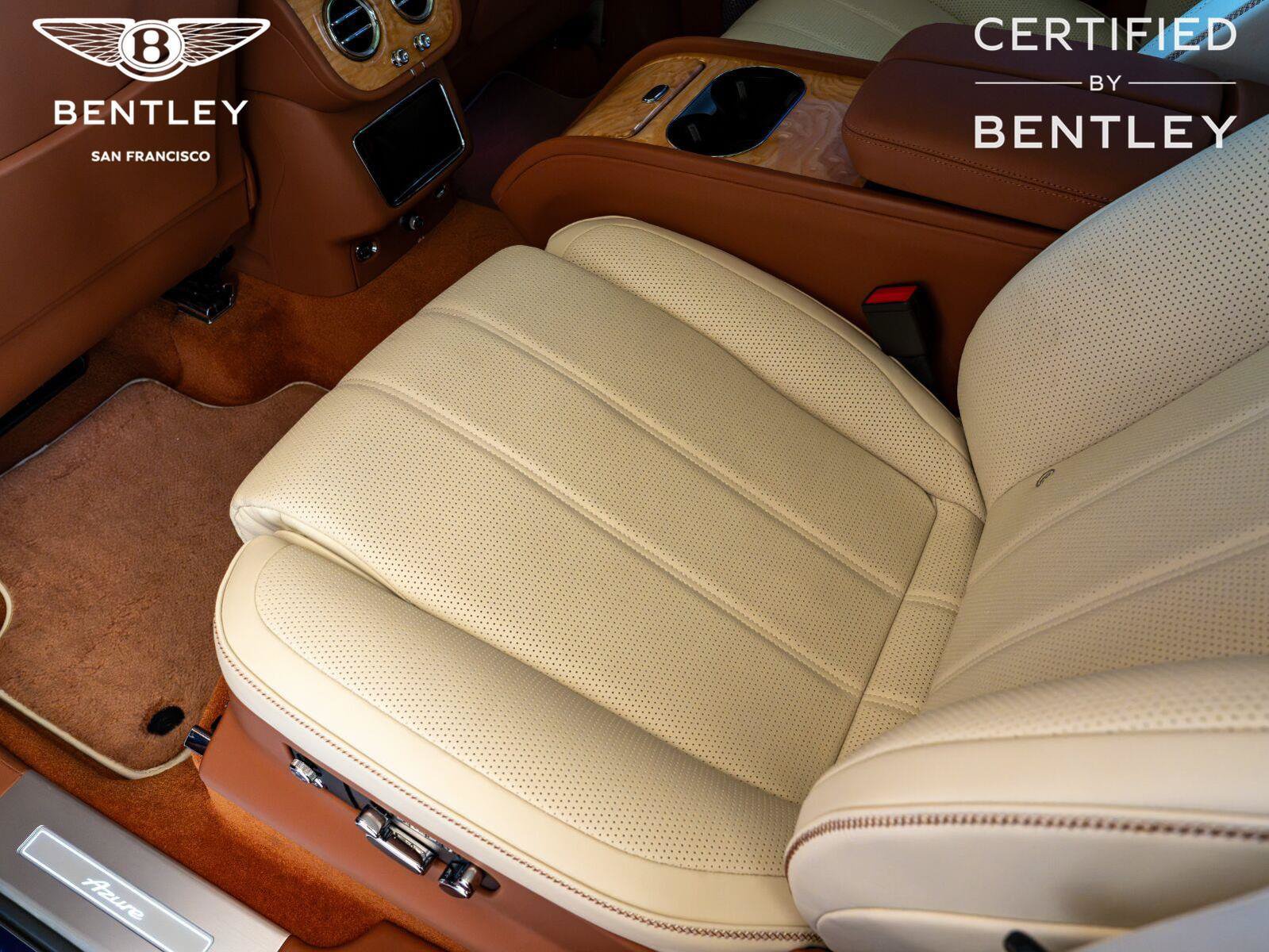 Used 2024 Bentley Bentayga AWD/4WD image 25