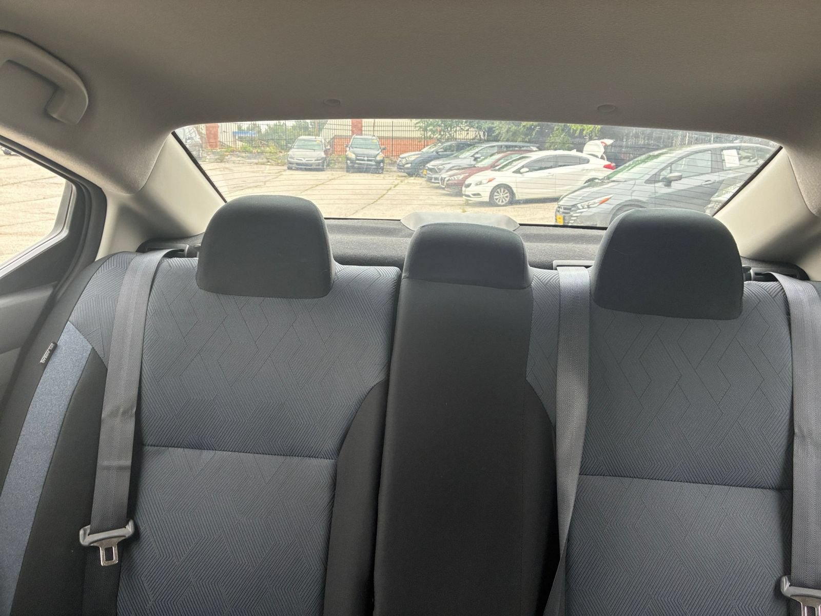 Used 2025 Nissan Versa SV FWD image 33
