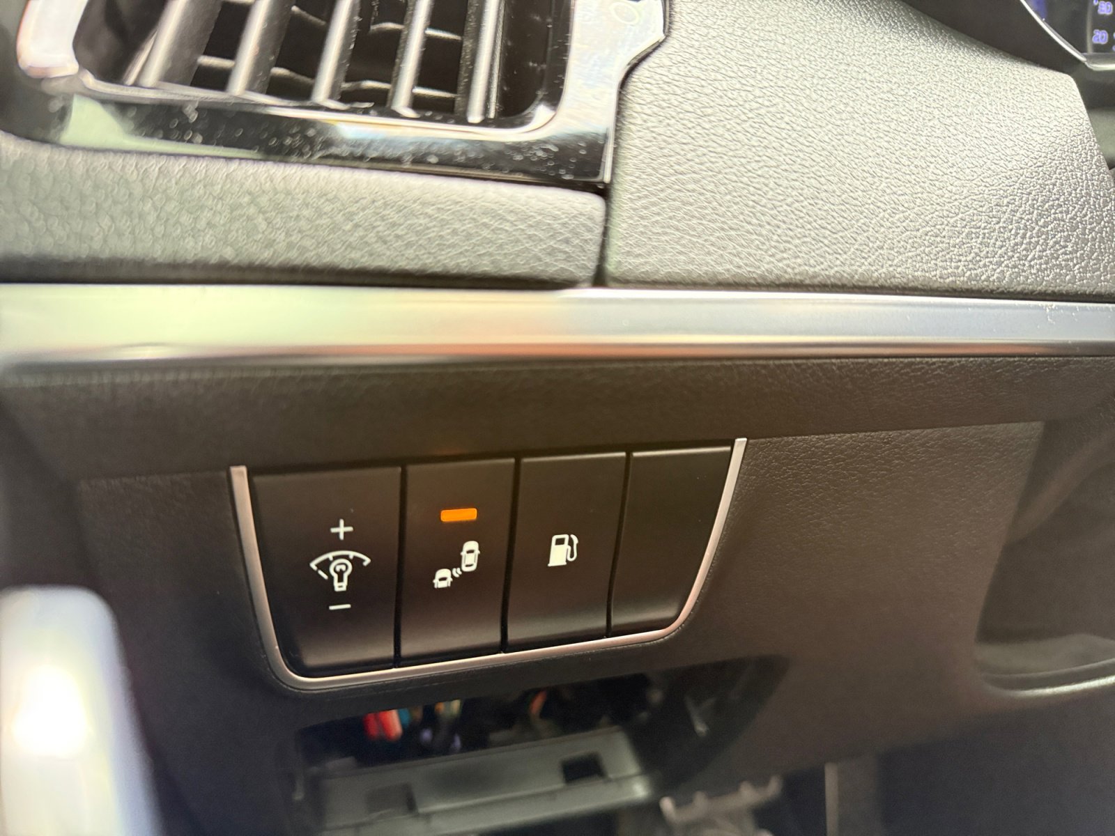 Used 2019 Kia Stinger GT image 18