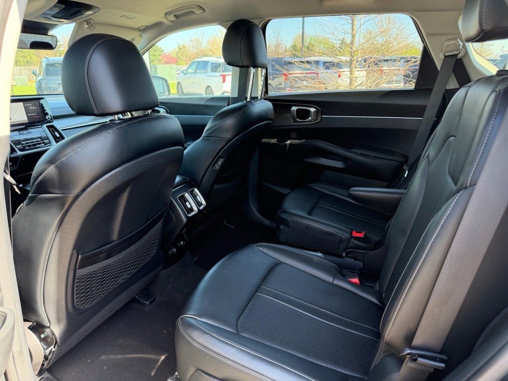 Used 2022 Kia Sorento S image 5