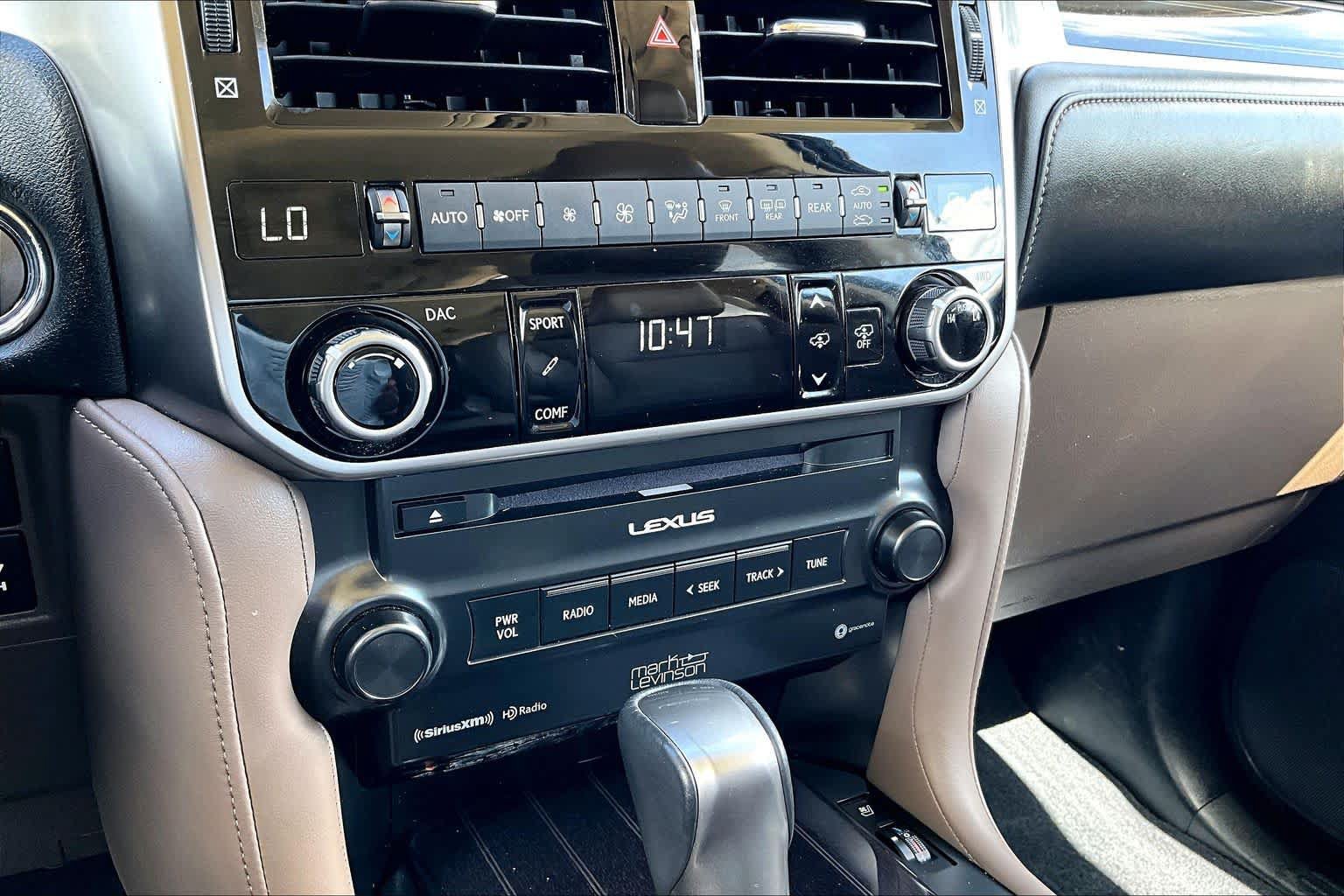 Used 2023 Lexus GX 460 Luxury w/ Accessory Package AWD/4WD image 35