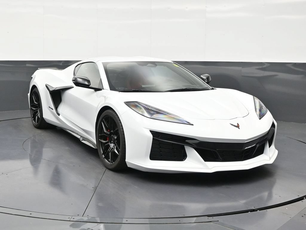 Used 2025 Chevrolet Corvette Z06 RWD image 7