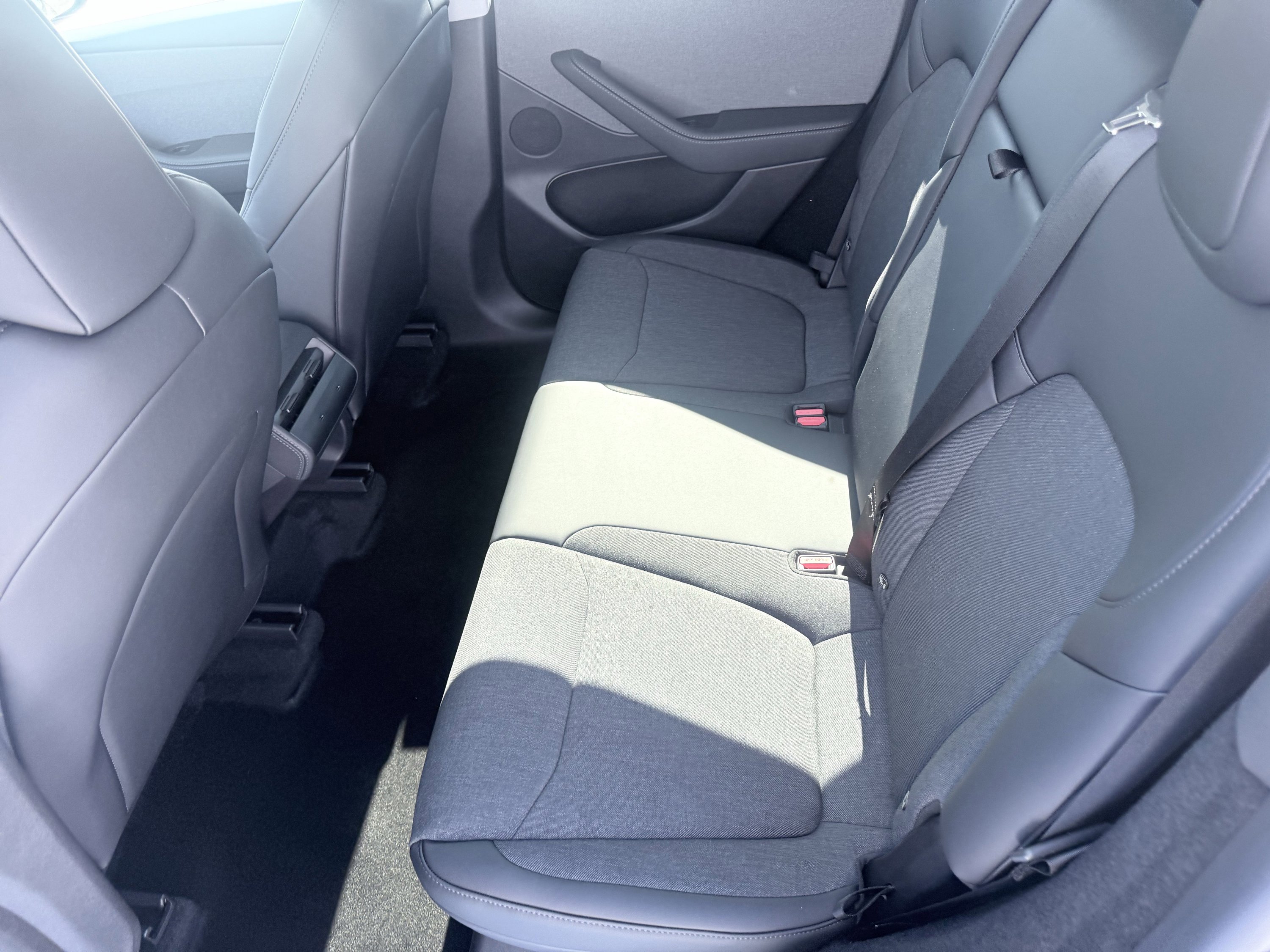 Used 2026 Tesla Model Y 2WD image 34