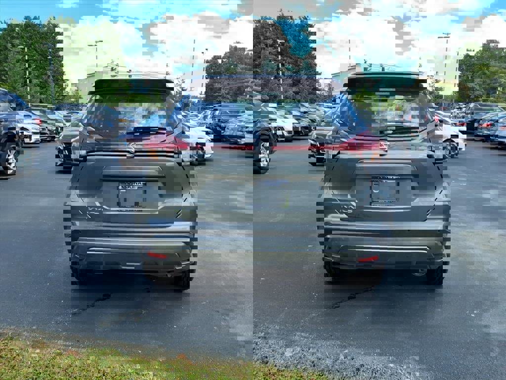 New 2025 Nissan Kicks Play S image 4