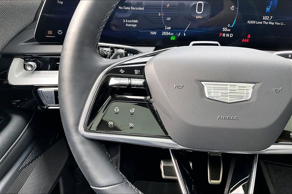 Used 2025 Cadillac Optiq Luxury 1 image 20